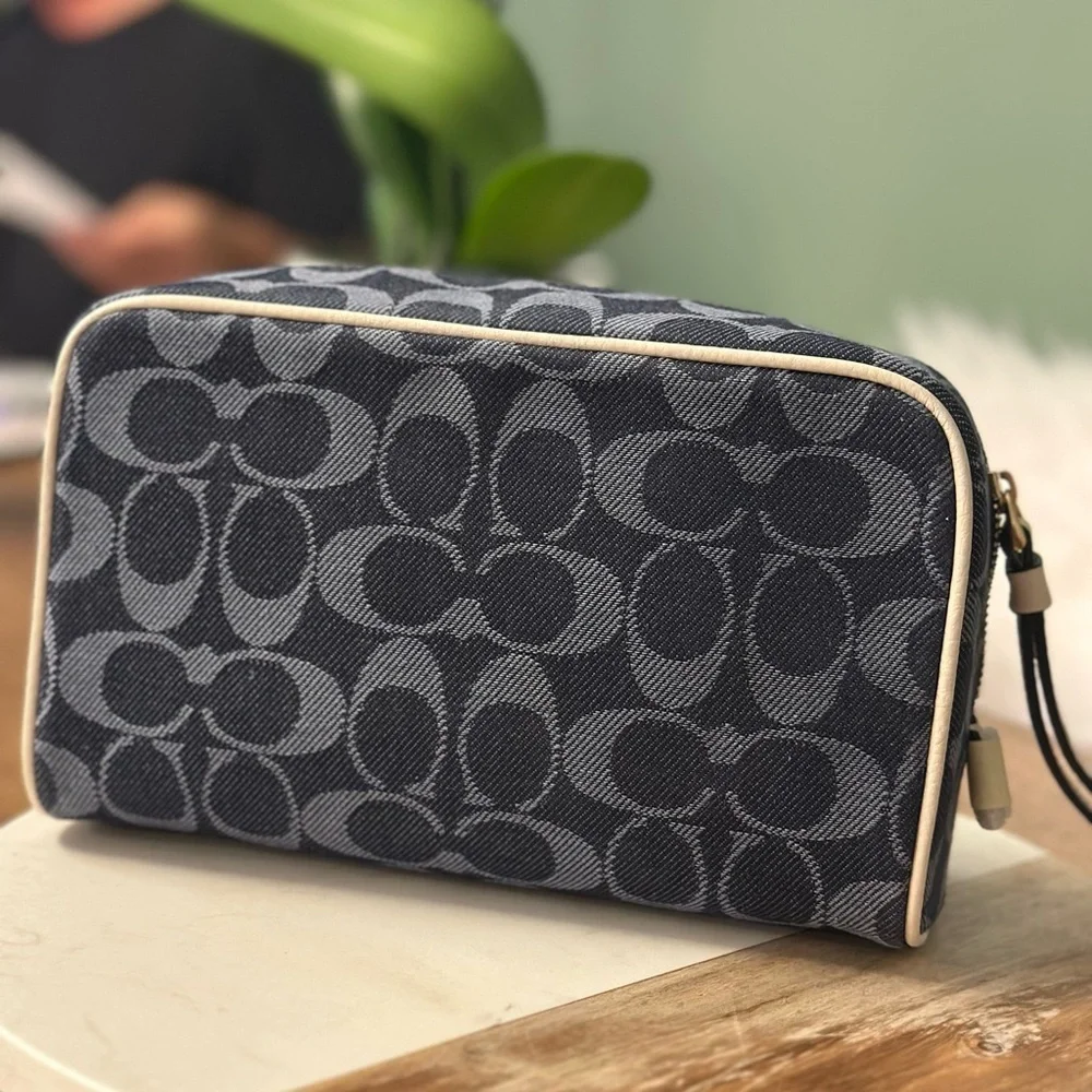 NWT! NEW! Coach Dempsy Large Cosmetic Bag Pouch Denim Jacquard Cream Logo Women
